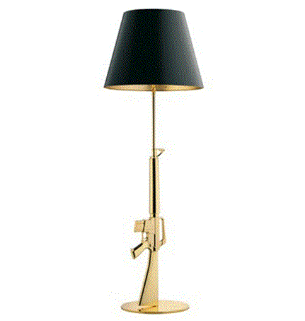 Como escolher a luminária de chão ideal para a sua casa? 6 luminaria de piso chao ak47 dourado luminaires YustDesign Chandeliers and wall lights on sale and cheap