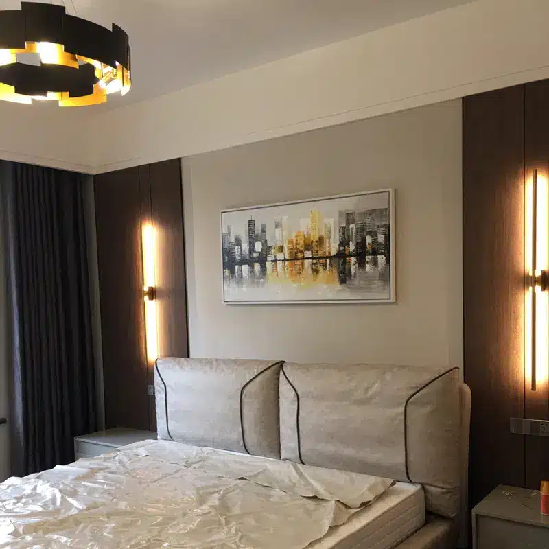 Ilumine a sua casa com sofisticação: conheça a arandela minimalista tubular dourada! 3 Lumin ria de parede moderna e simples com tubo linear luz led de fundo opaco para 1.jpg luminaires YustDesign Chandeliers and wall lights on sale and cheap