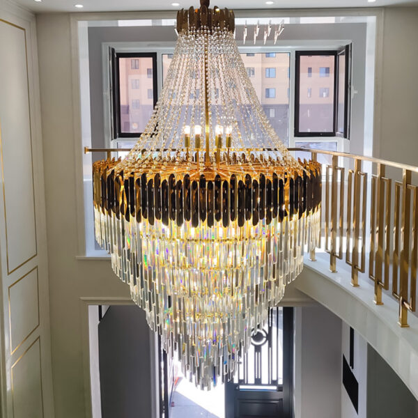 Lustre para escada em espiral