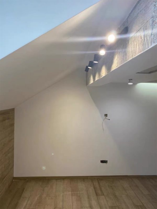 Spot minimalista branco ou preta - Image 2