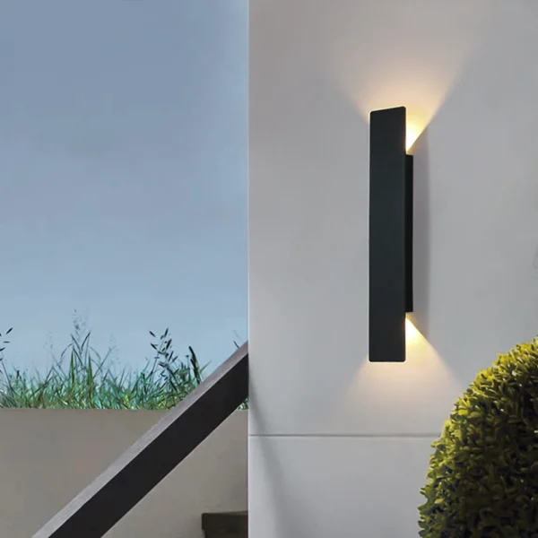 Arandela Impermeável Alumínio Preto ou Branco Luz LED Para Jardins